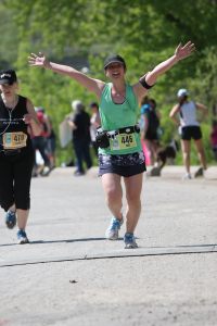 Mei approaching the finish line.